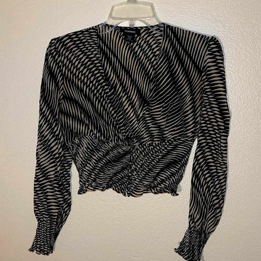 Express Long Sleeve Stripe Beaded Blouse Size 5/6 Black and Tan Dress Shirt